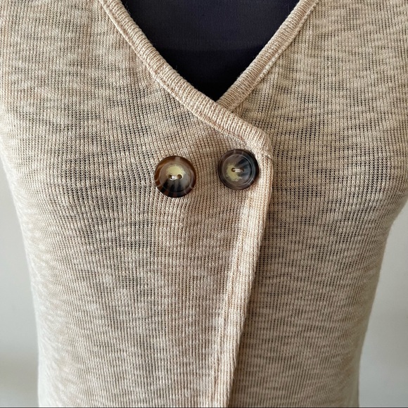 Beige Heathered high Low Sleeveless Scoop Neck Blouse - Picture 9 of 9